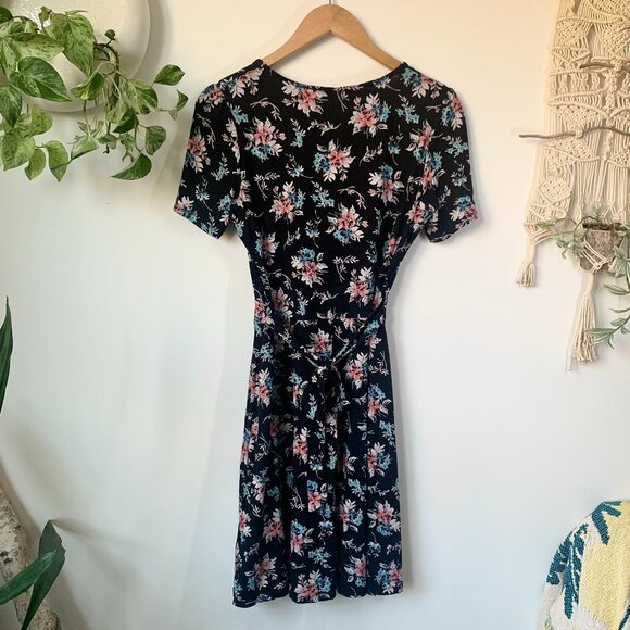 Billie & Blossom Short Sleeve Black Floral Dress Goth Dark Fairy Academia Boho - Picture 4 of 12